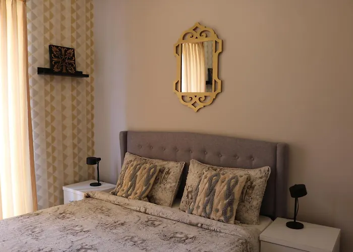 Gallery Hotel